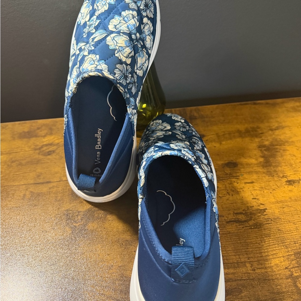 Vera Bradley Cloud Slip on Sneakers. - Picture 2 of 5